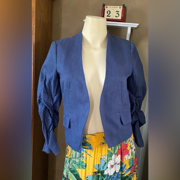 NWT! ESLEY Blue Cotton Blend Ruched Sleeve Open Cut Blazer Jacket - Small - Picture 1 of 16